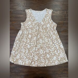 Beige and White Sleeveless Top Size Large